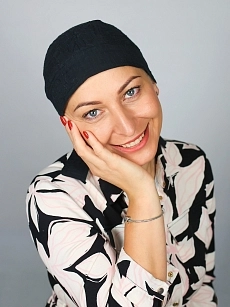 Šátek sportovní - černý s výšivkou.jpg